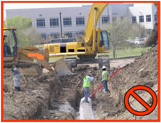 Los trabajadores pueden quedar atrapados entre los lados de la excavación, las pipas u otros objetos dentro de la excavación. 