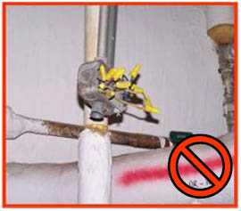 Los alambres o terminales expuestos son peligrosos.