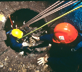 Photo of extraction of a worker from an enclosed space