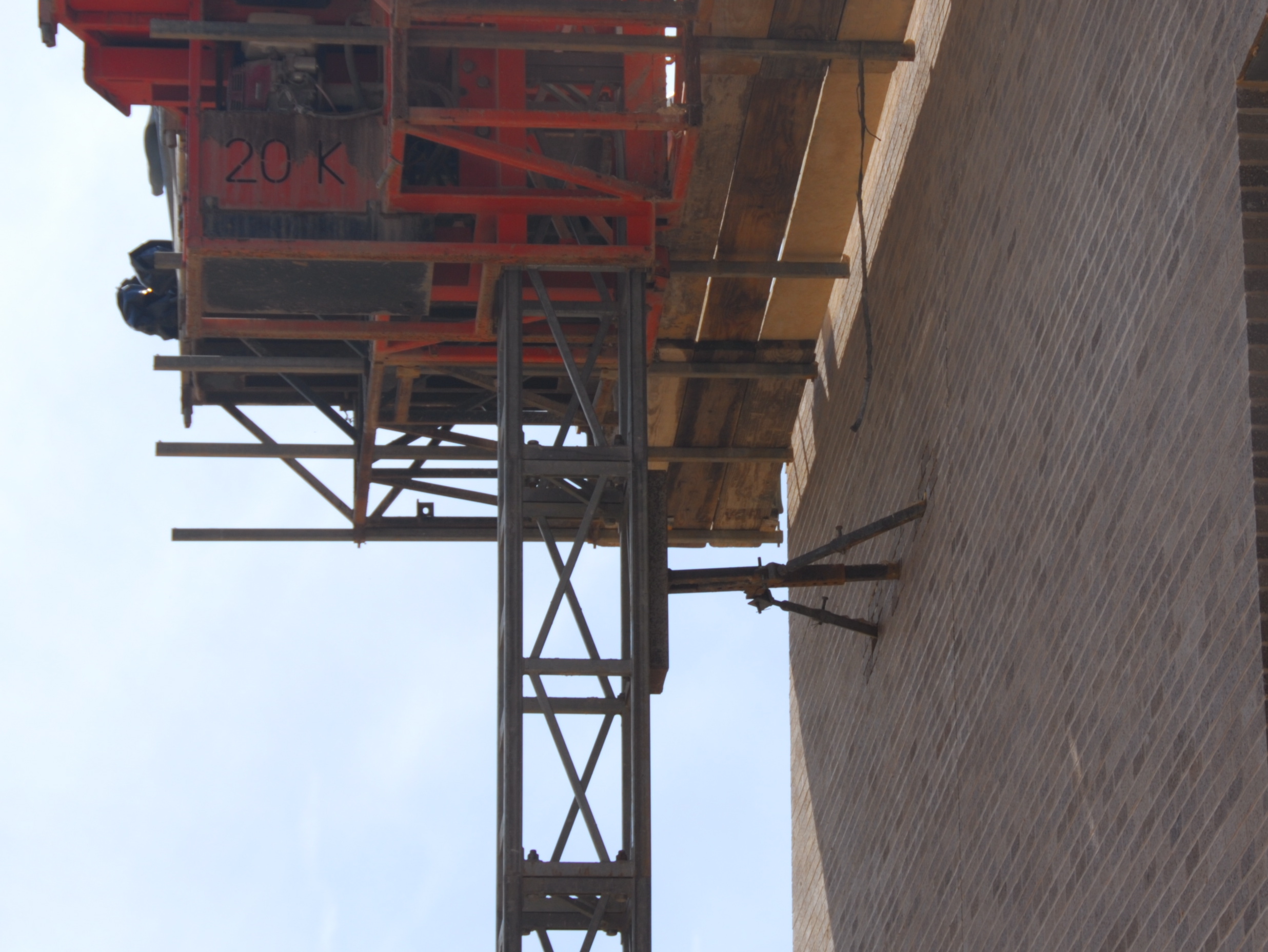 Mast Climber Scaffold tie-in to wall